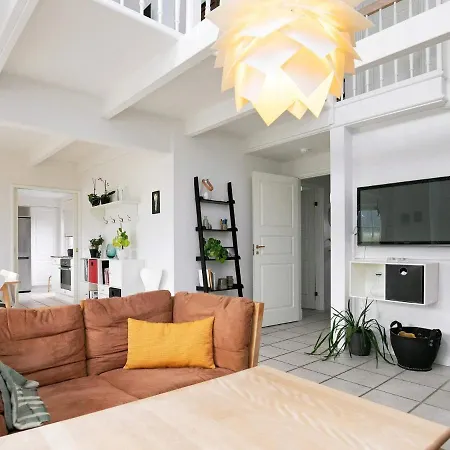 Three-bedroom Holiday In 7 Holiday home Blokhus