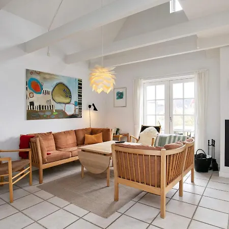Three-bedroom Holiday In 7 Holiday home Blokhus