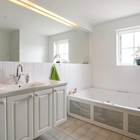 Three-bedroom Holiday In 7 Blokhus